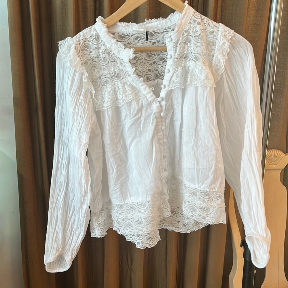 Long crop lace blouse from specialty boutique great condition!